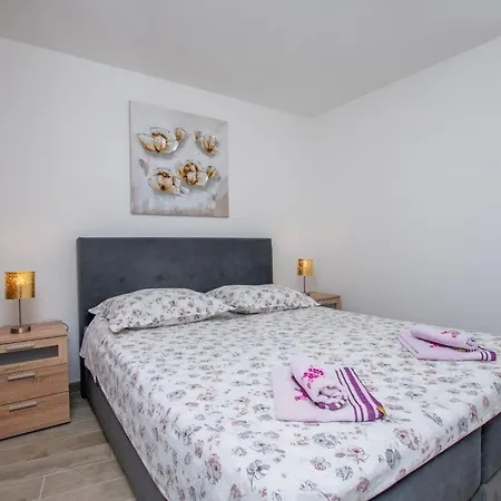 Bety Appartement Dugi Rat